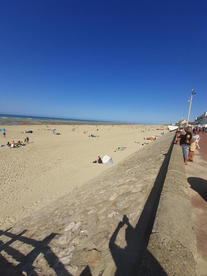 Les Obiones, Vue Laterale Mer, Fort Mahon Plage, Magnifique Studio Cabine 4P, Avec Balcon , Parking Prive Gratuit, Wifi, Classe 2 Etoiles, Exposition Plein Sud En Baie De Somme Dış mekan fotoğraf