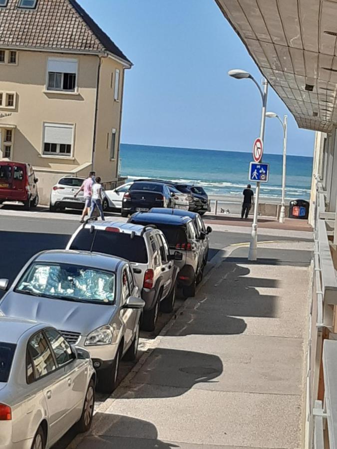 Les Obiones, Vue Laterale Mer, Fort Mahon Plage, Magnifique Studio Cabine 4P, Avec Balcon , Parking Prive Gratuit, Wifi, Classe 2 Etoiles, Exposition Plein Sud En Baie De Somme Dış mekan fotoğraf