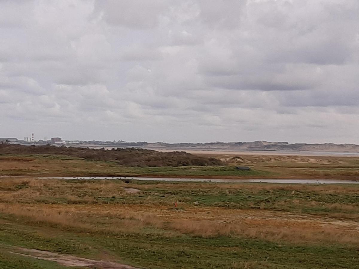 Les Obiones, Vue Laterale Mer, Fort Mahon Plage, Magnifique Studio Cabine 4P, Avec Balcon , Parking Prive Gratuit, Wifi, Classe 2 Etoiles, Exposition Plein Sud En Baie De Somme Dış mekan fotoğraf