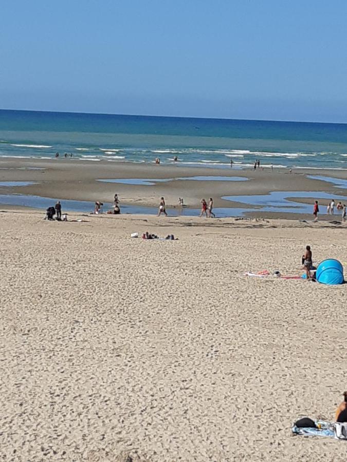 Les Obiones, Vue Laterale Mer, Fort Mahon Plage, Magnifique Studio Cabine 4P, Avec Balcon , Parking Prive Gratuit, Wifi, Classe 2 Etoiles, Exposition Plein Sud En Baie De Somme Dış mekan fotoğraf