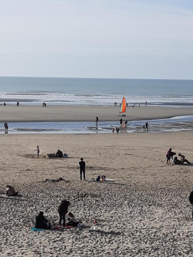 Les Obiones, Vue Laterale Mer, Fort Mahon Plage, Magnifique Studio Cabine 4P, Avec Balcon , Parking Prive Gratuit, Wifi, Classe 2 Etoiles, Exposition Plein Sud En Baie De Somme Dış mekan fotoğraf