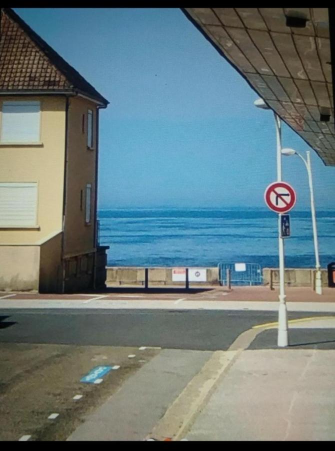Les Obiones, Vue Laterale Mer, Fort Mahon Plage, Magnifique Studio Cabine 4P, Avec Balcon , Parking Prive Gratuit, Wifi, Classe 2 Etoiles, Exposition Plein Sud En Baie De Somme Dış mekan fotoğraf
